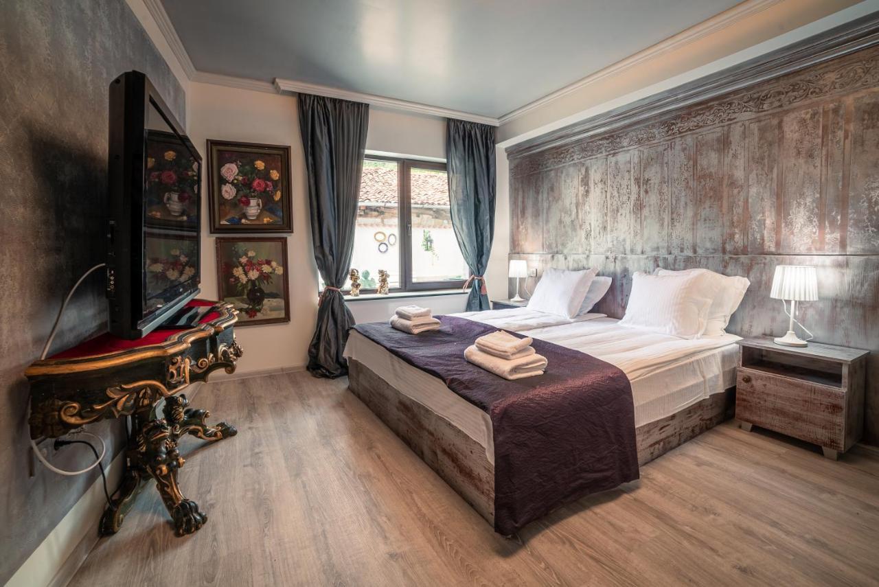 The Gallery Guest House - Garden And Garage Veliko Tarnovo Ngoại thất bức ảnh
